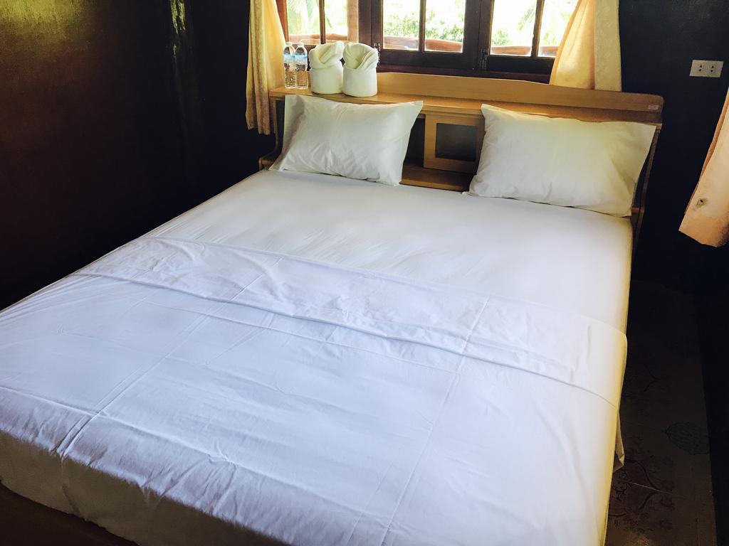Sunyo Garden Guesthouse Baan Tai Exterior foto